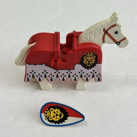 Lego 2490 Ruffled Edge White Horse Barding Minifigure with Shield (from 6090)