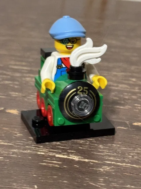 Lego col25-10 Train Kid Series 25  Minifigure  2024 Mini Fig Complete Collector