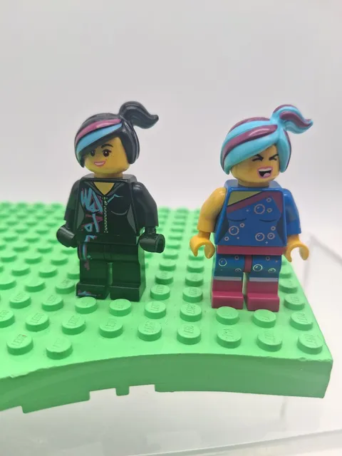 Lego Minifigure Lot Lucy Wyldstyle Lego movie 2 - Set Of 2 