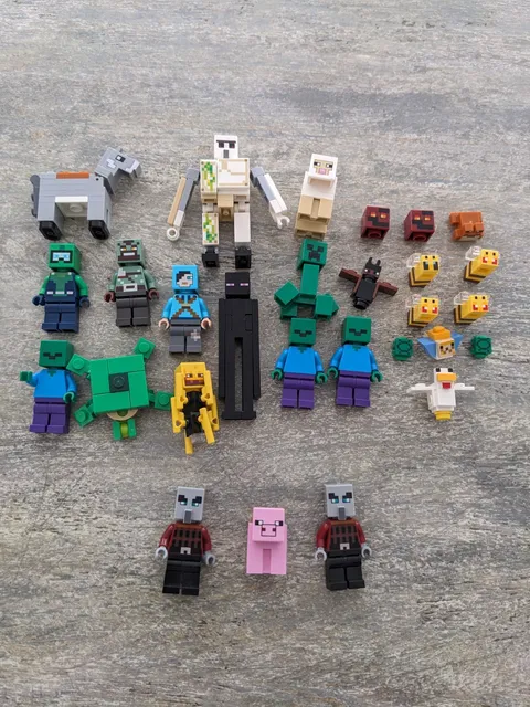 LEGO Minecraft Minifigures and Animals Lot 28pc (Zombies, Bees, Players, etc)