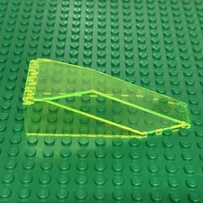 Genuine LEGO 1990s Trans Neon Green Windscreen 10 x 4 x 2 1/3 Canopy 2507