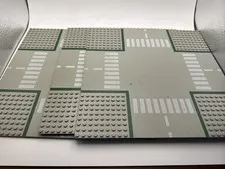 Vintage LEGO Base Plate 32x32 Light Gray Intersection 10"x10" 