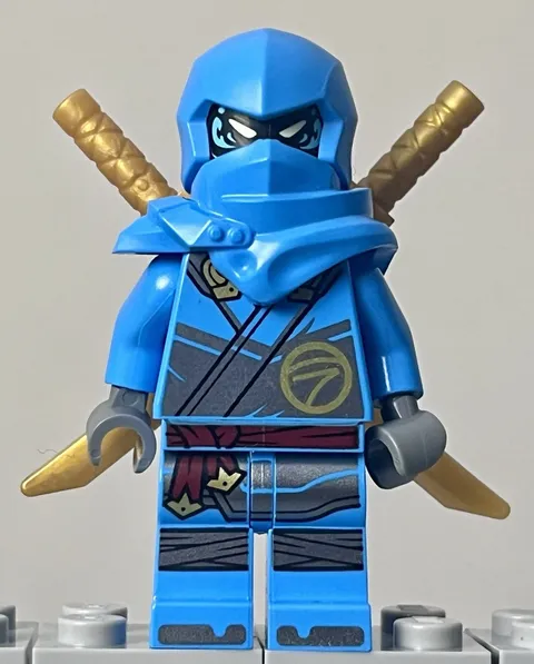 LEGO Ninjago Jay Minifigure Legacy Blue Ninja Robes Shoulder Armor Katanas