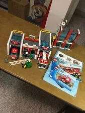 LEGO City 7208 Fire Station w/ Figures & Manuals NO BOX (READ)
