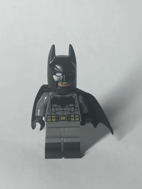 LEGO Super Heroes Batman Minifigure Dark Bluish Gray Suit
