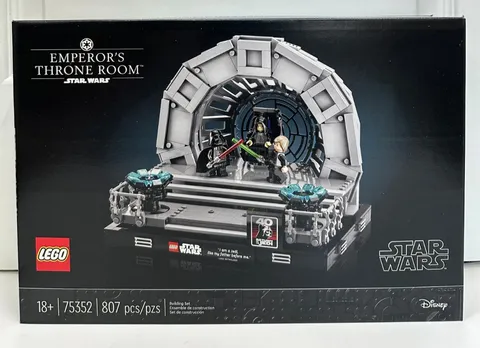 LEGO Star Wars Emperor's Throne Room 75352 807 pcs Luke Darth Vader NEW  SEALED