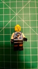 LEGO Castle Knight Minifigure Blue Fleur-de-lis Torso White Arms Yellow Head