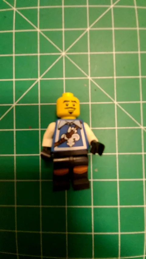 LEGO Castle Knight Minifigure Blue Fleur-de-lis Torso White Arms Yellow Head