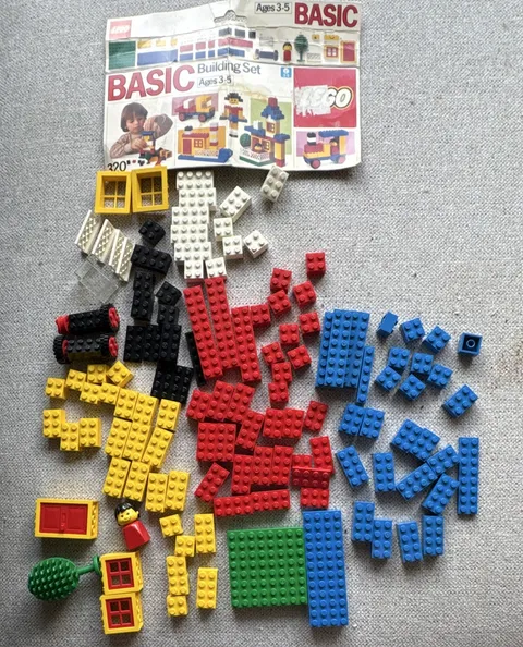 Vintage LEGO Basic Building Set 320 w/ Instructions Mostly Complete 1980s