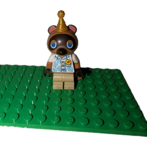Lego Tom Nook From Set #77050 Animal Crossing Minifigure Animal Hat Used