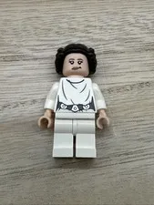 LEGO Star Wars: Princess Leia Minifigure Crooked Smile - sw0994