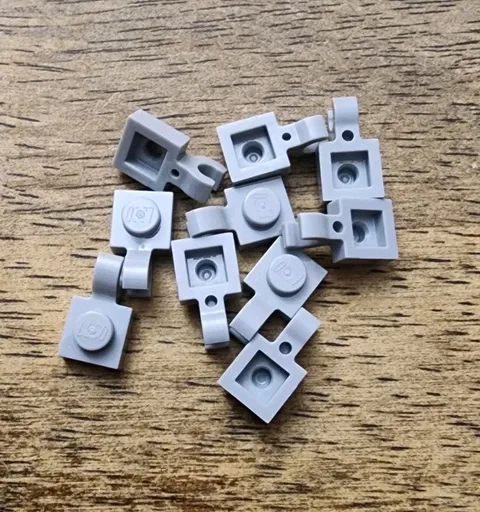 LEGO Light Bluish Gray Plate, 1 x 1 with Open O Clip (Horizontal Grip). QTY 10. 