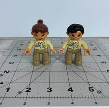 Lego Duplo Set of 2 Figures Zoo Keepers Boy and Girl Khaki Pants Tan Shirt 