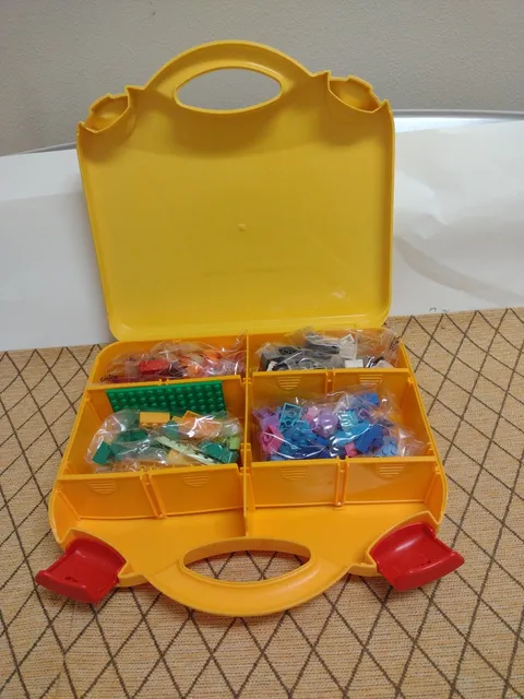 LEGO Carrying Case Storage Organizer 11x10.25" Plus New Legos