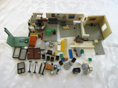 Lego The Office 21336 Used INCOMPLETE, NO MINIFIGURES, FOR PARTS