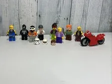 LEGO Minifigure Lot of  FIGURES AND PARTS and Incompletes mixed lot. 8 pieces.