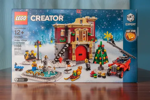 LEGO Winter Village Fire Station 10263 - New, Sealed, Excellent - Fast Shipping