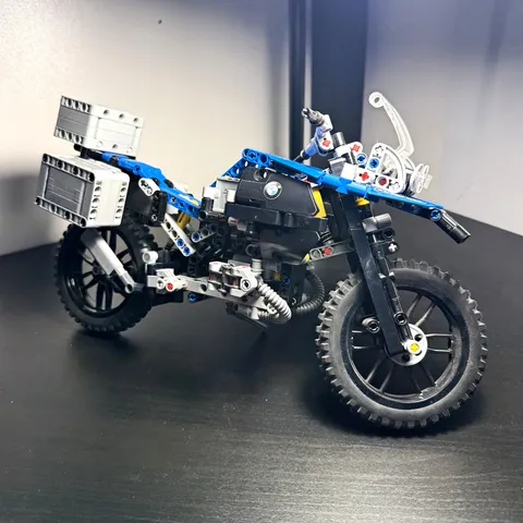 LEGO Technic 42063 BMW R 1200 GS Adventure Great Condition
