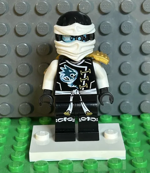 LEGO Ninjago Minifigure Zane Skybound (Good Condition)