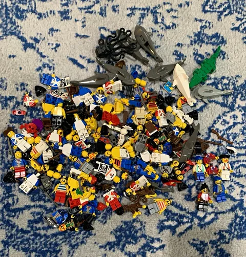 Huge Vintage 90s Lego Pirates Minifigure lot some rare imperial armada