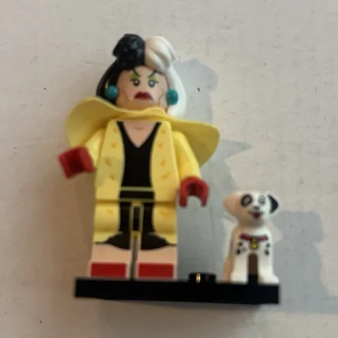 LEGO Disney 100 Cruella de Vil Minifigure w/ Puppy, 2 Pieces