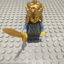 LEGO Minifigures King Minifigure w/ Gold Crown Helmet & Gold Sword