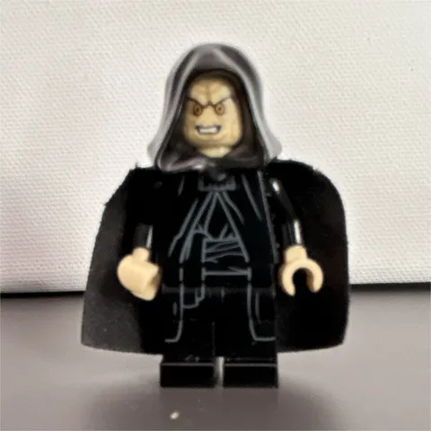 LEGO STAR WARS Palpatine Minifigure with Cape, Plastic