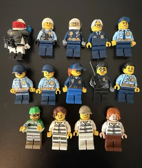 LEGO City Police Officers Minifigure (14) Lot Cops  & Robbers Criminal Prisoner