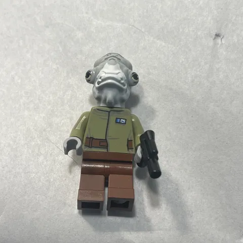 LEGO Star Wars Lieutenant Bek Minifigure Galaxy's Edge Set 75293