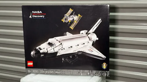 LEGO 10283 Nasa Space Shuttle Discovery (RETIRED SEALED)