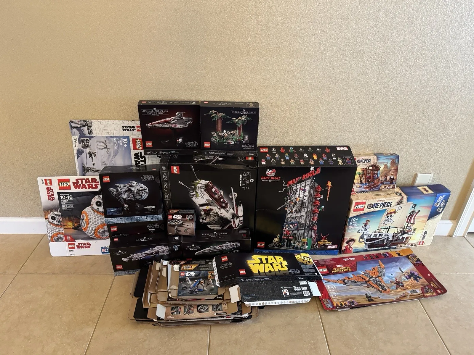 Lot of 43 Empty Lego Boxes Only (4 Marvel, 2 Ons Piece, 37 Star Wars) Make Offer