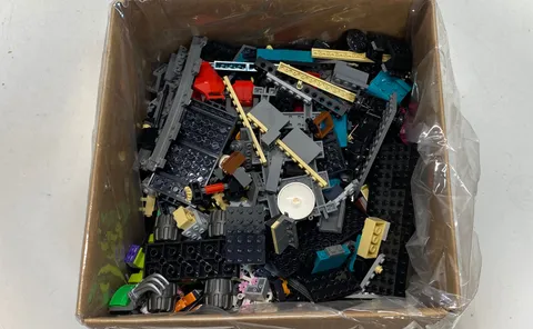 LEGO Bulk Bricks & Pieces Lot 8 lbs Mixed Parts Includes Red Hulk Bigfig