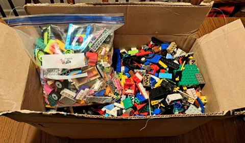LOT OF LEGO 15 Pounds Bulk Pieces Parts Brick Vintage 90s & Modern - No Minis