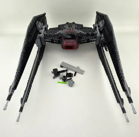2017 LEGO Star Wars Kylo Ren TIE Fighter 75179 Incomplete Includes Droid Minifig