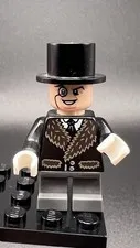 LEGO Minifigure The Penguin Fur Collar Super Heroes DC Batman 76010 sh096 Sh0096