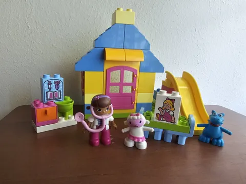 Retired 2015 LEGO Duplo Disney Set 10606 Doc McStuffins Backyard Clinic-Used
