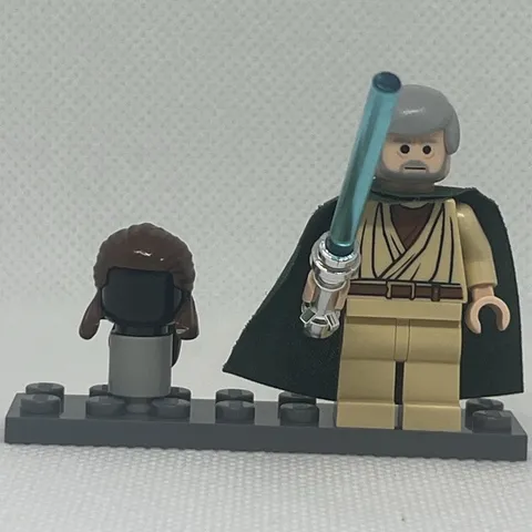 LEGO StarWars RARE old Obi-wan Kenobi w/original chrome hilt & Qui-Gon Jin’shair