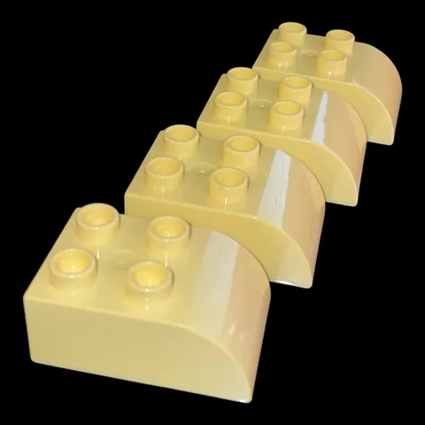 lot of 4 pale yellow Duplo blocks-2X3 sloped front blocks-combined ship (YELL29)