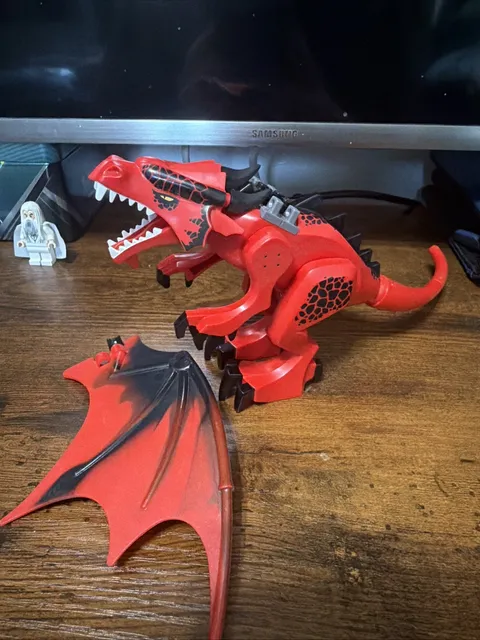 LEGO CASTLE Giant Dragon Red Head Minifigure dragon04 Missing Neck And Wing