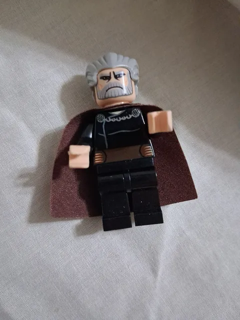LEGO Count Dooku Minifigure