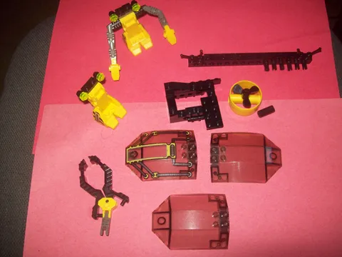 LEGO PARTS  FOR MISSION DEEP SEA SET # 4794 ALPHA TEAM COMMAND SUB