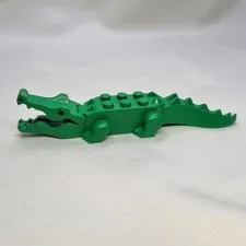 LEGO Green Crocodile Alligator Figure Vintage Pirate set piece 1980s Kids Toys