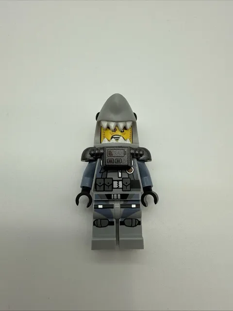 LEGO Shark Army Great White Minifigure Scuba Suit Air Tanks Ninjago Movie njo361