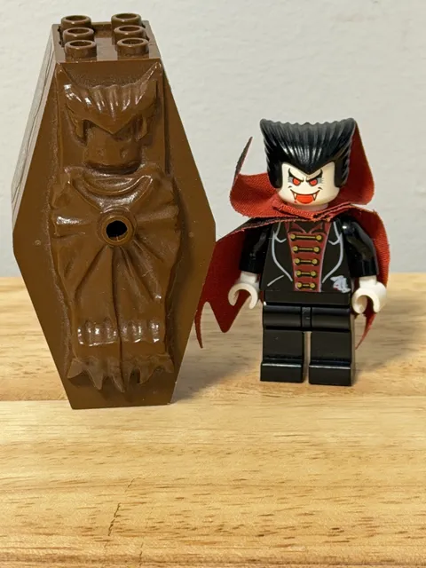 Lego Studios Vampire, Dracula Minifigure + Cape + Coffin VERY GOOD CONDITION