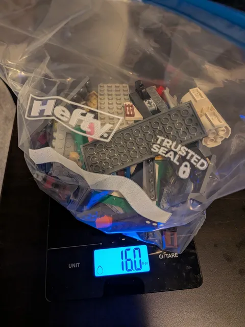 LEGO Bulk 16oz Lot 8
