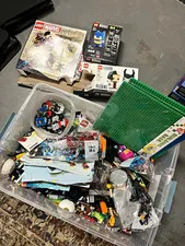 LEGO BrickHeadz; a lot of Lego pieces and directions.