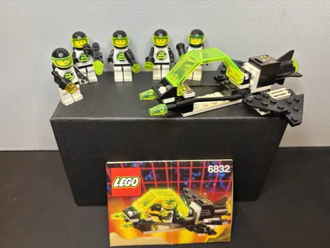 Lego Blacktron Space Minifigures Vintage Astronauts Explorers Weapons Ship