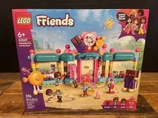 LEGO FRIENDS: Heartlake City Candy Store (42649)