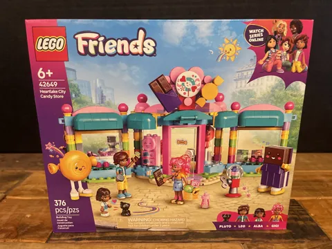 LEGO FRIENDS: Heartlake City Candy Store (42649)