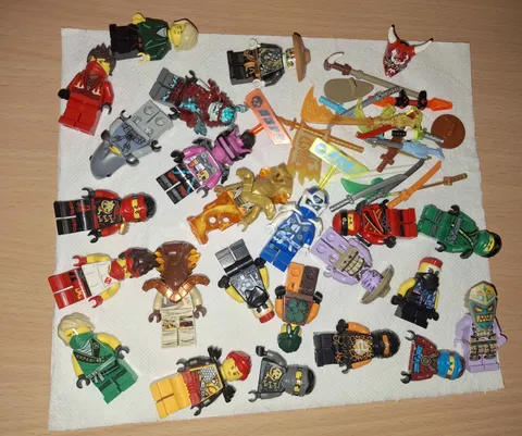 LEGO NINJAGO Minifigure Pile